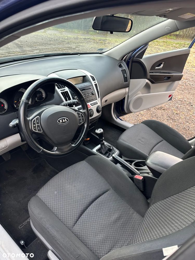 Kia Ceed 1.4 Comfort + - 8
