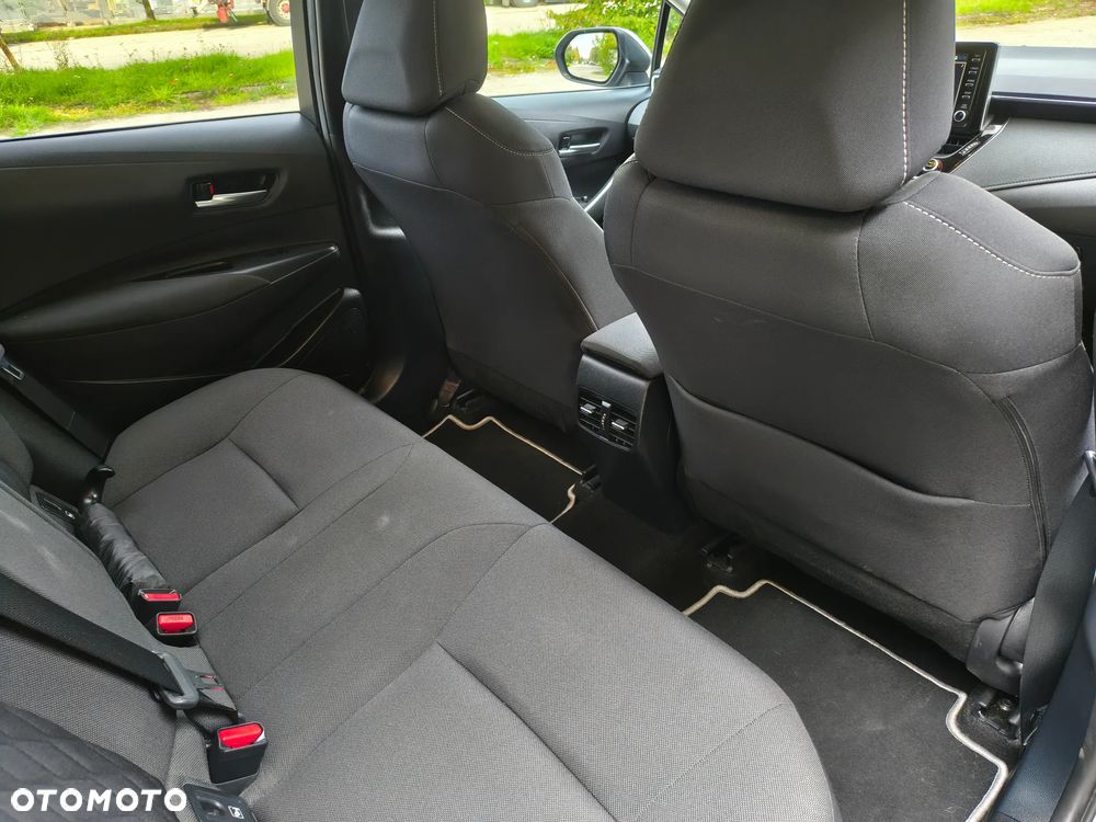 Toyota Corolla 1.8 Hybrid Comfort - 17