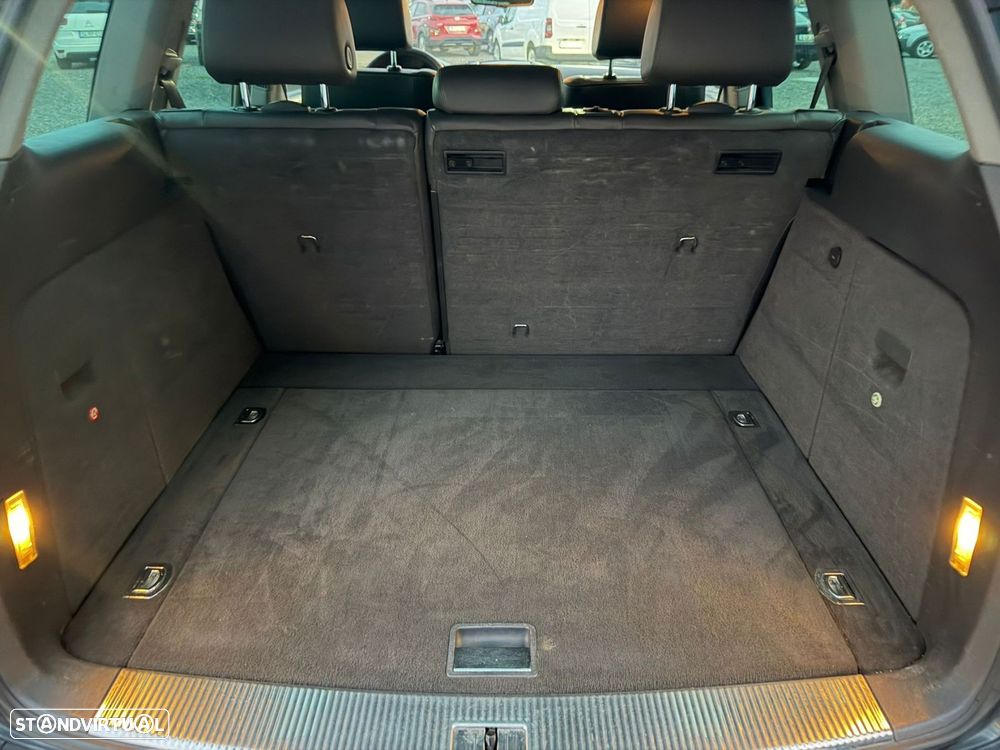 VW Touareg 3.0 TDI V6 Tiptronic - 16