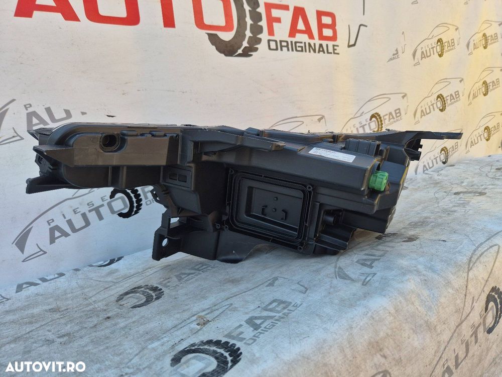 Far dreapta Alfa Romeo Junior Full LED 50572572 nou original - 5