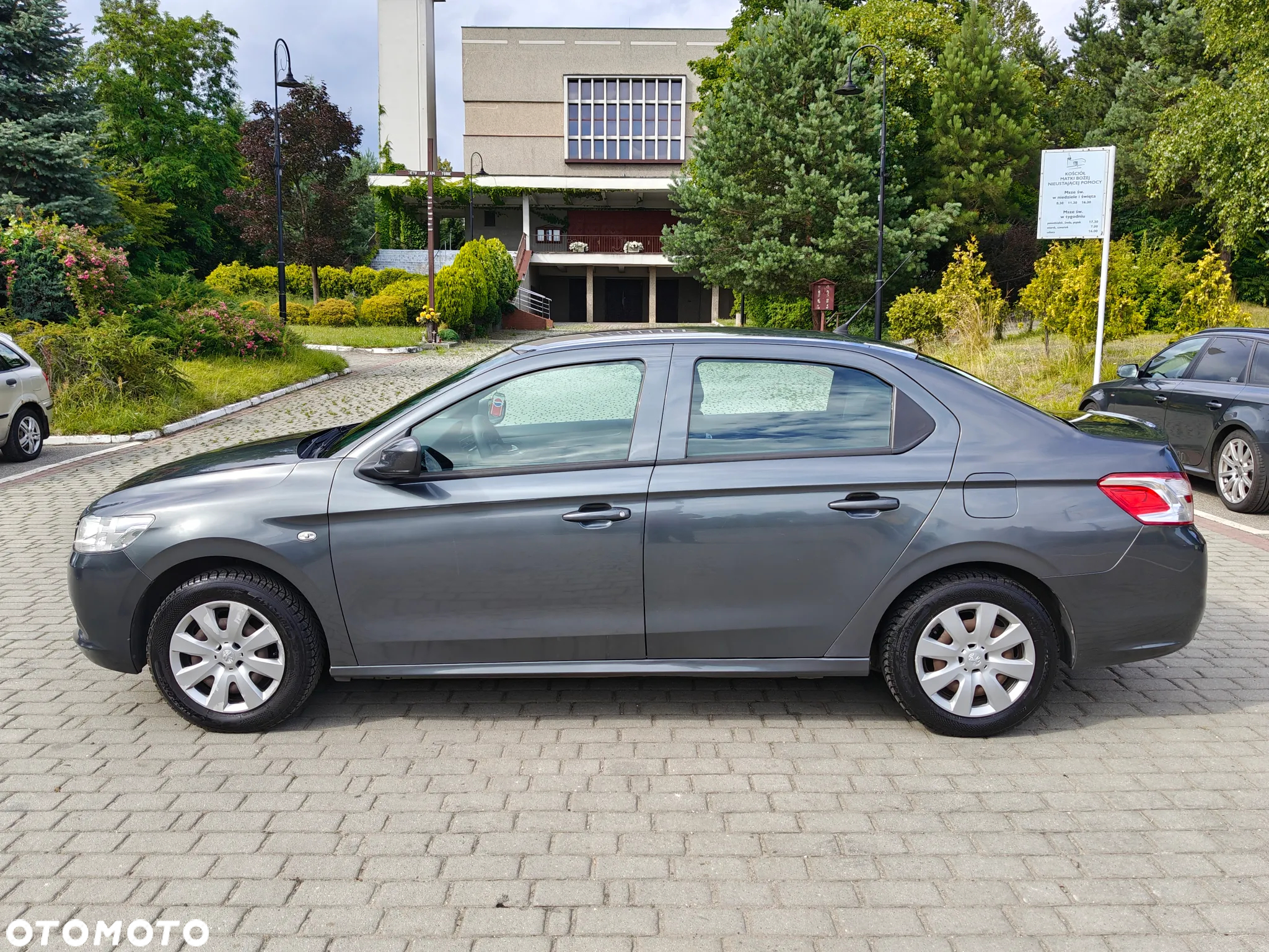 Peugeot 301 1.2 Pure Tech Access - 16