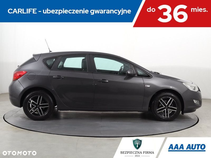 Opel Astra - 8