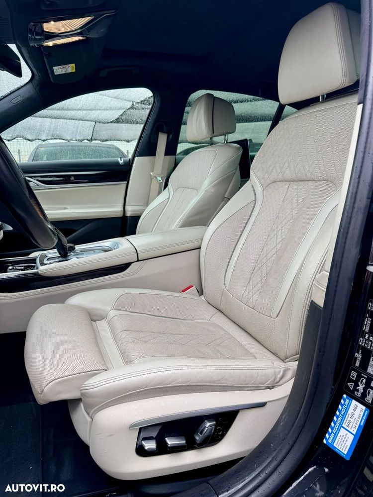 BMW Seria 7 730d xDrive - 24