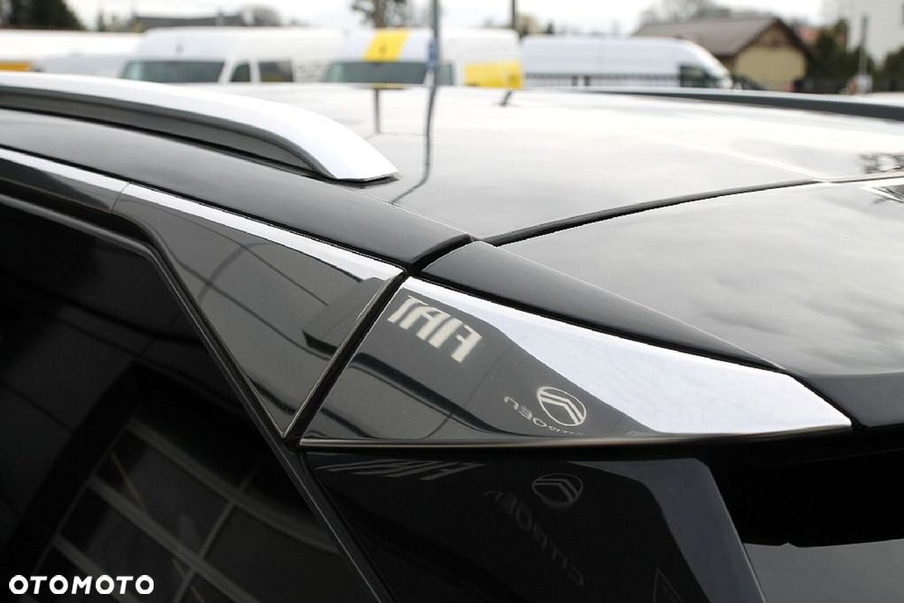 Peugeot 3008 1.2 PureTech Road Trip S&S - 27