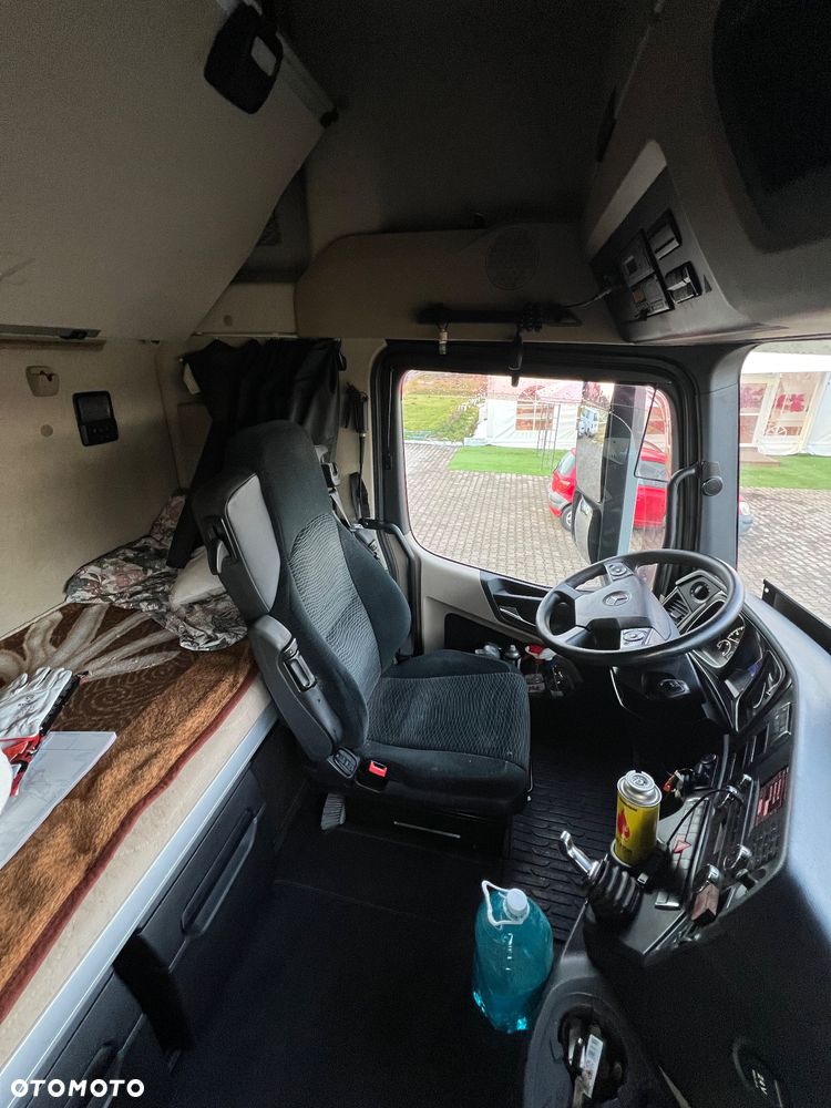 Mercedes-Benz ACTROS - 12