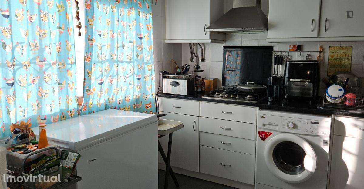 Quarto - localizado em Oeiras Lisbon - Grande imagem: 4/5