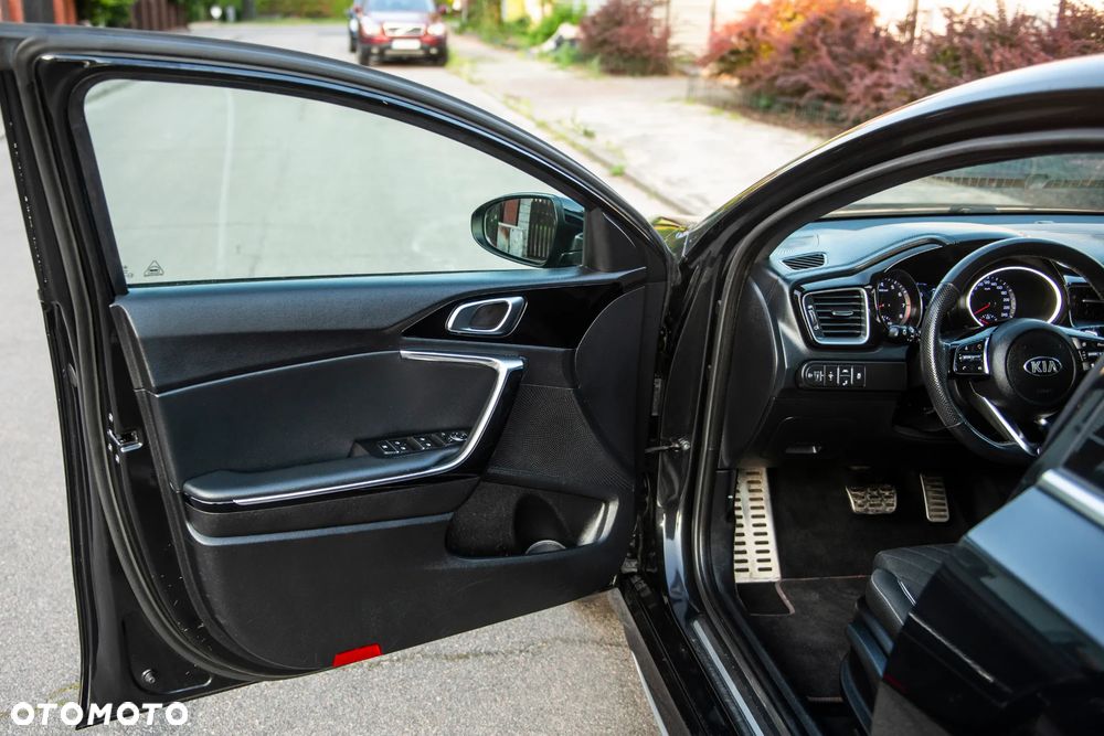 Kia ProCeed 1.4 T-GDI GT Line DCT - 11