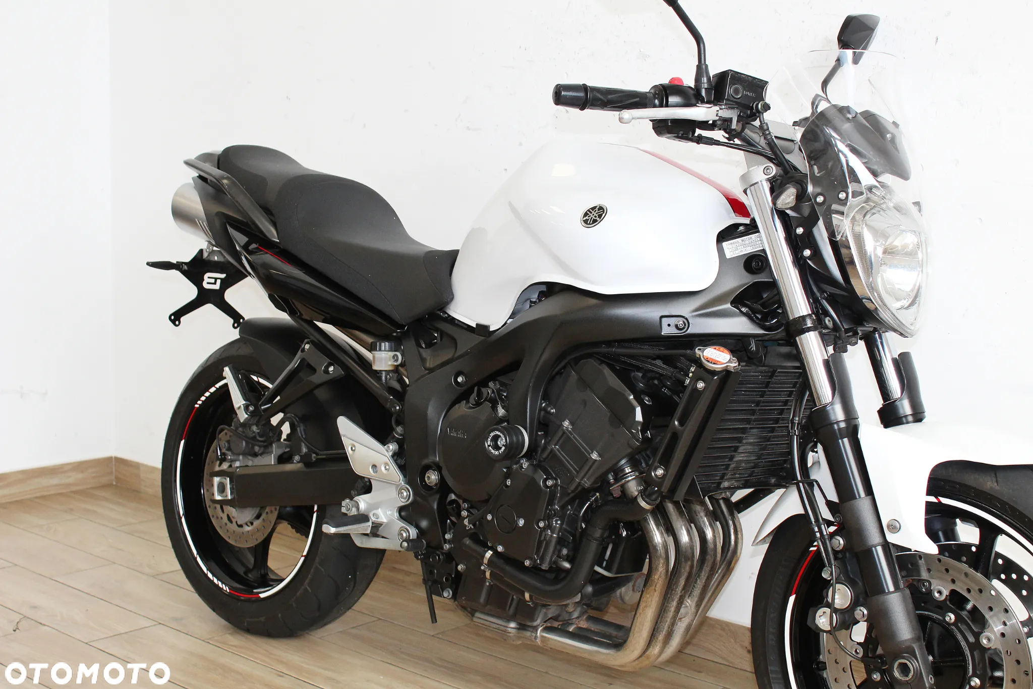 Yamaha FZ - 8