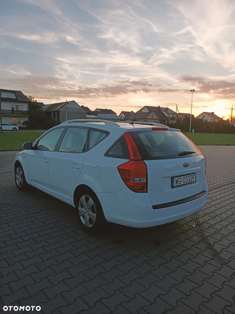 Kia Ceed - 5