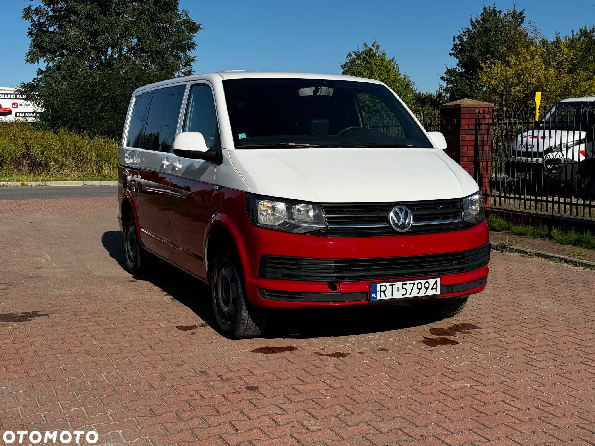 Volkswagen Transporter - 1