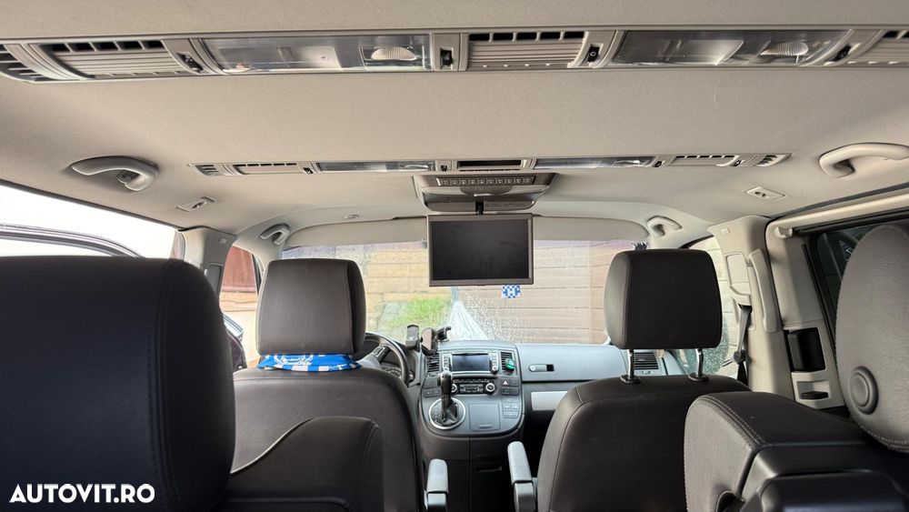 Volkswagen Multivan - 11