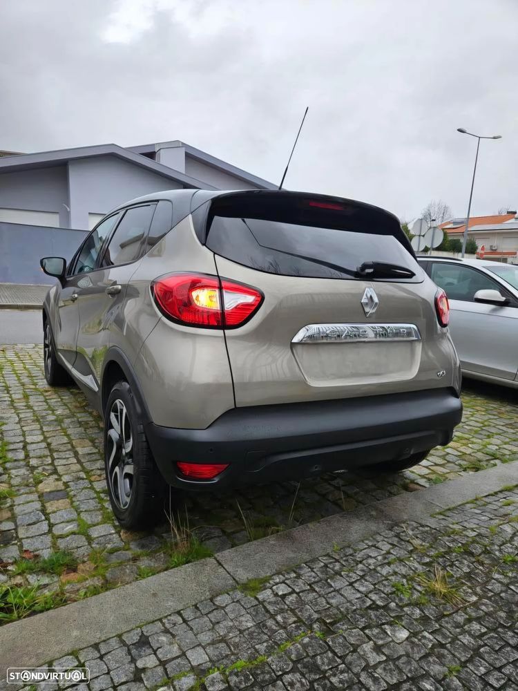 Renault Captur 1.5 dCi Exclusive - 11