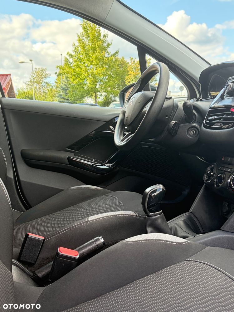 Peugeot 208 - 7