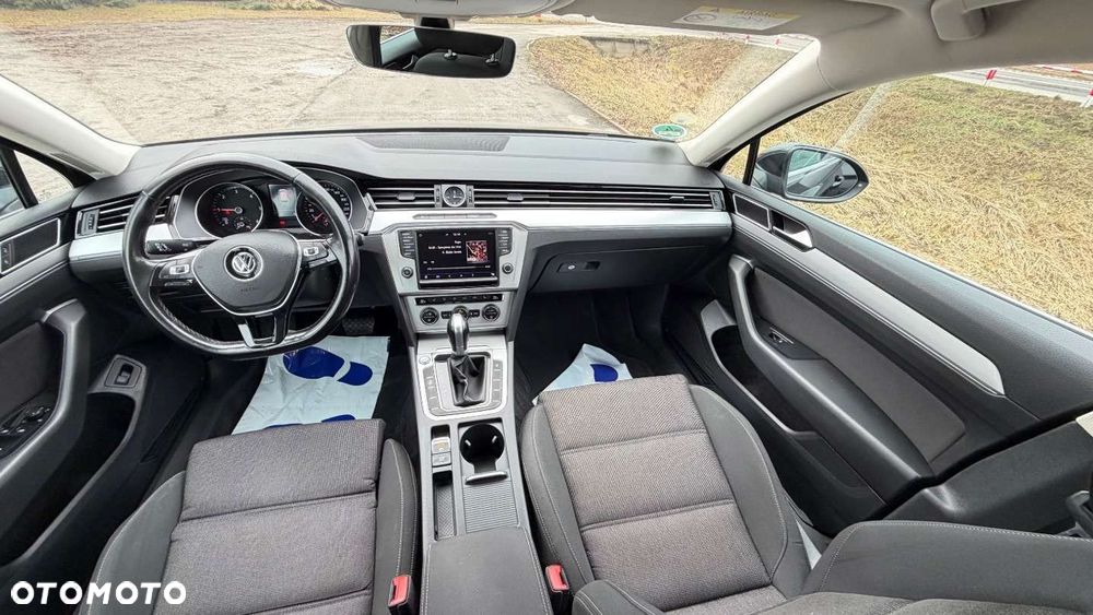 Volkswagen Passat - 39