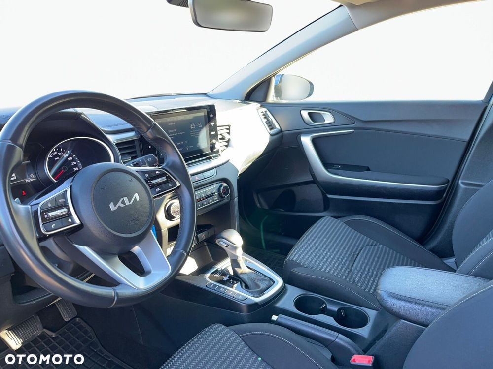 Kia Ceed 1.5 T-GDI M DCT - 9