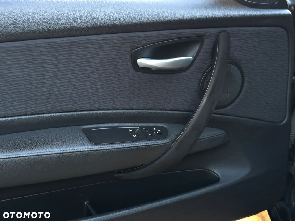 BMW Seria 1 120d DPF Edition Sport - 30