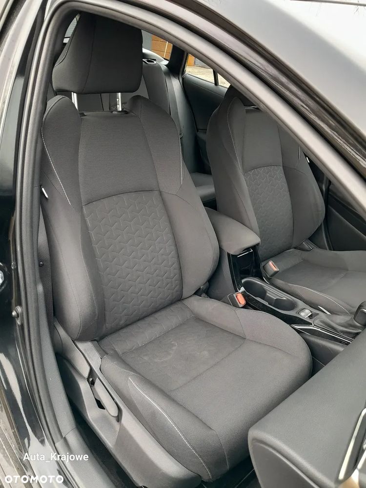 Toyota Corolla 1.8 Hybrid Comfort - 29