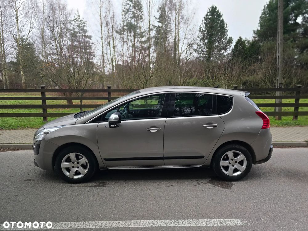Peugeot 3008 Hybrid4 - 17