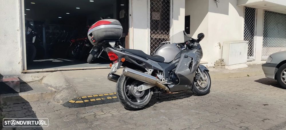 Honda CBR 1100 XX - 10