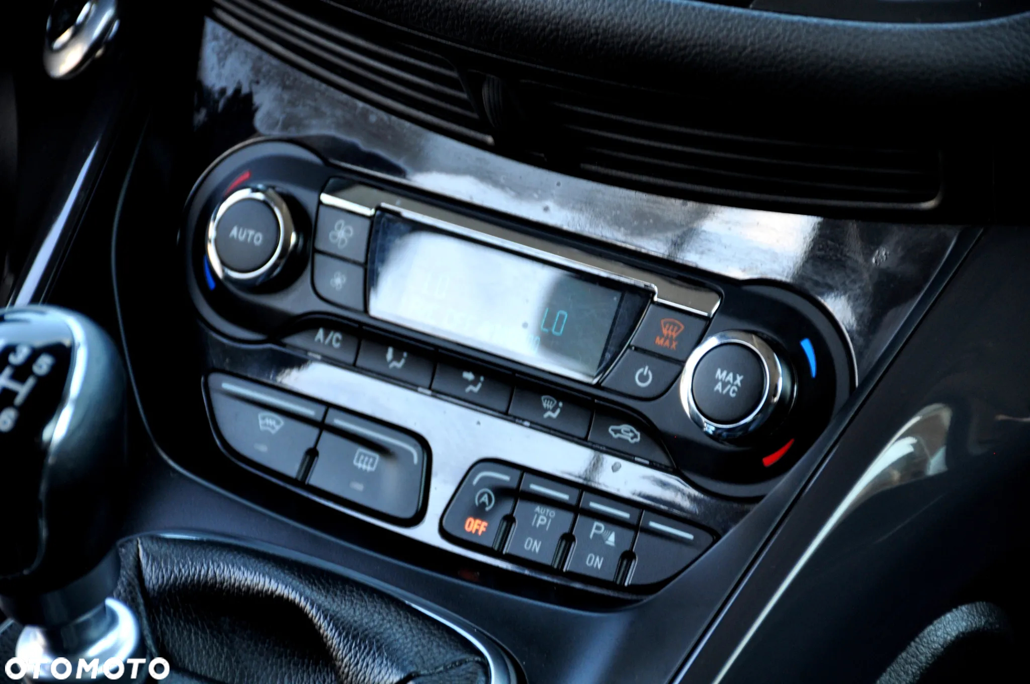 Ford Kuga 1.6 EcoBoost 2x4 Individual - 32