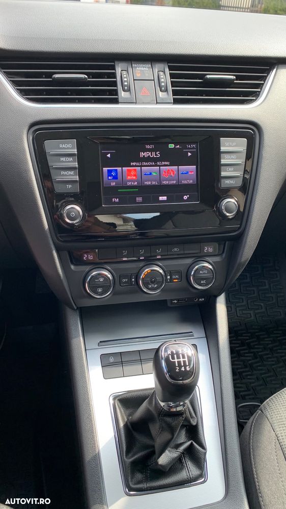 Skoda Octavia 1.4 TSI ELEGANCE - 8