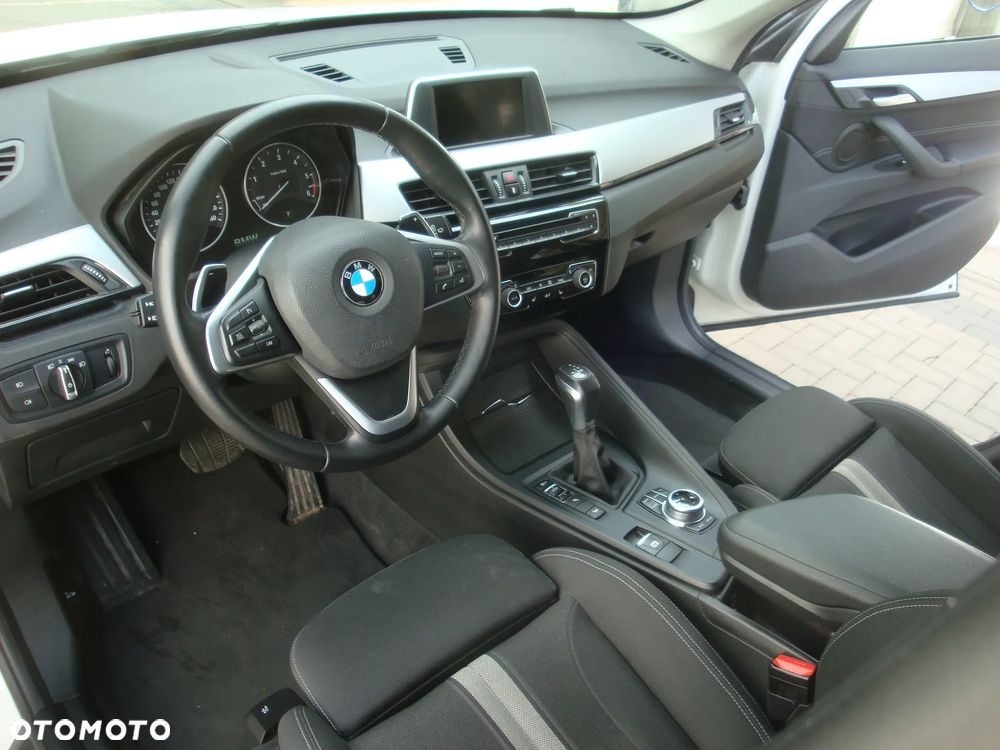 BMW X1 xDrive18d - 8