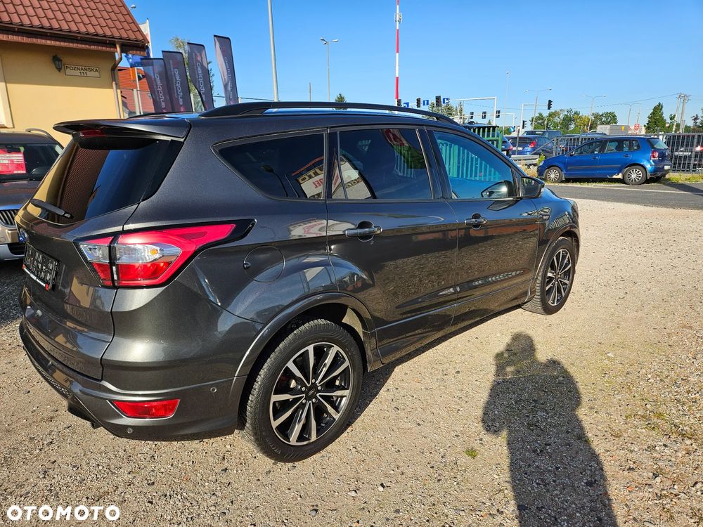 Ford Kuga 1.5 EcoBoost 2x4 ST-Line - 14