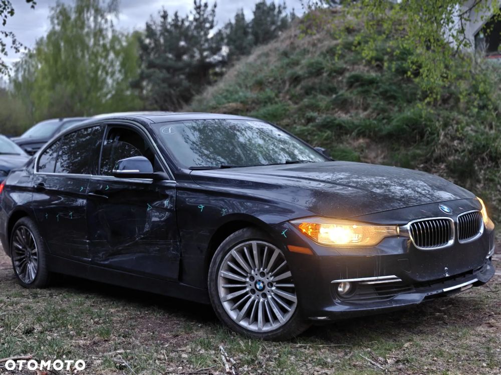 BMW Seria 3 328i xDrive Sport Line - 9