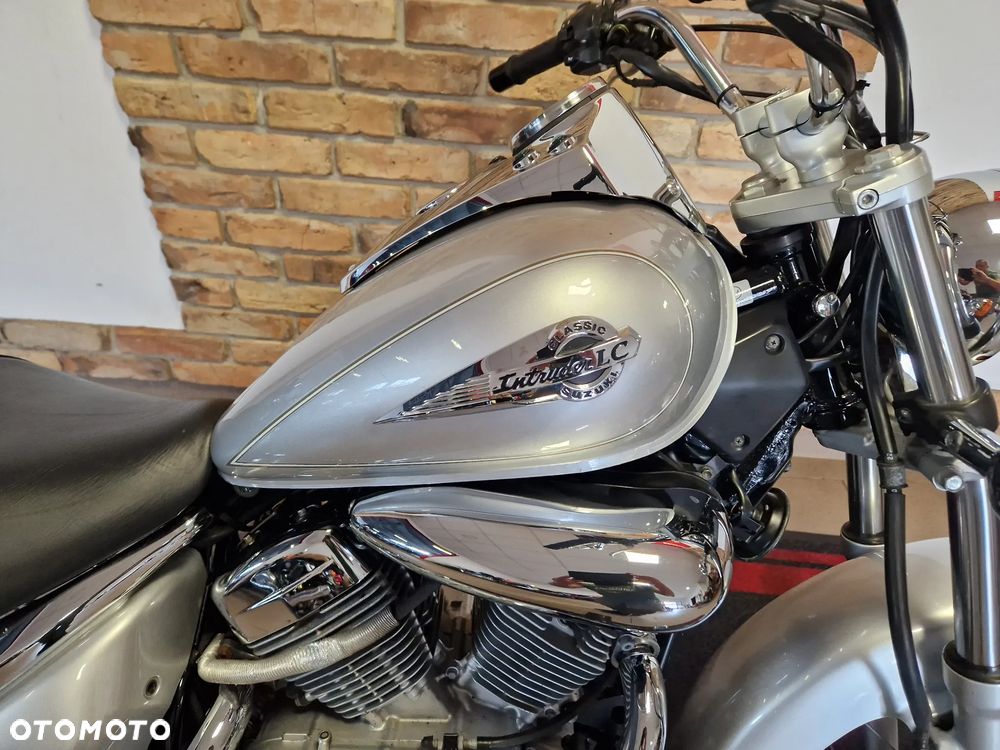 Suzuki Intruder - 25