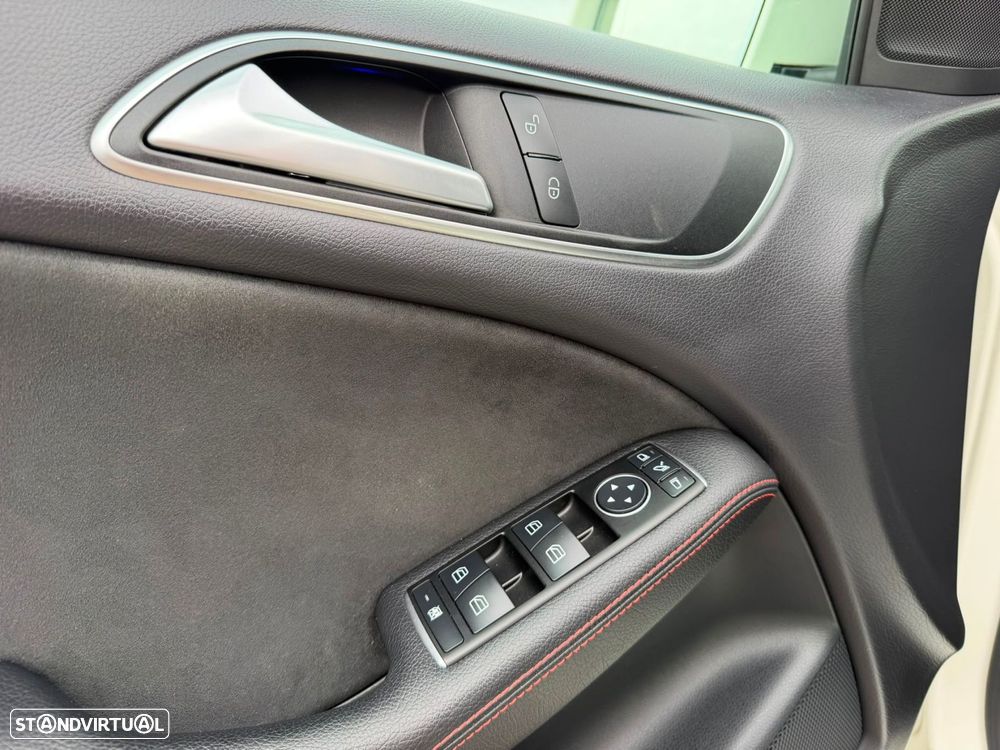 Mercedes-Benz B 220 d AMG Line - 36
