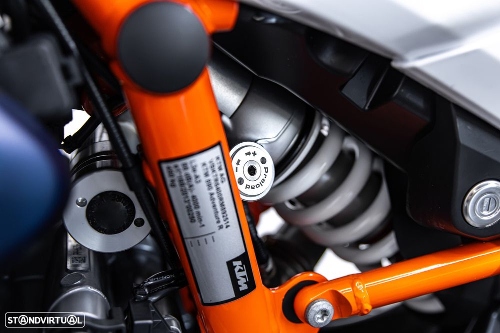 KTM 890 - 7