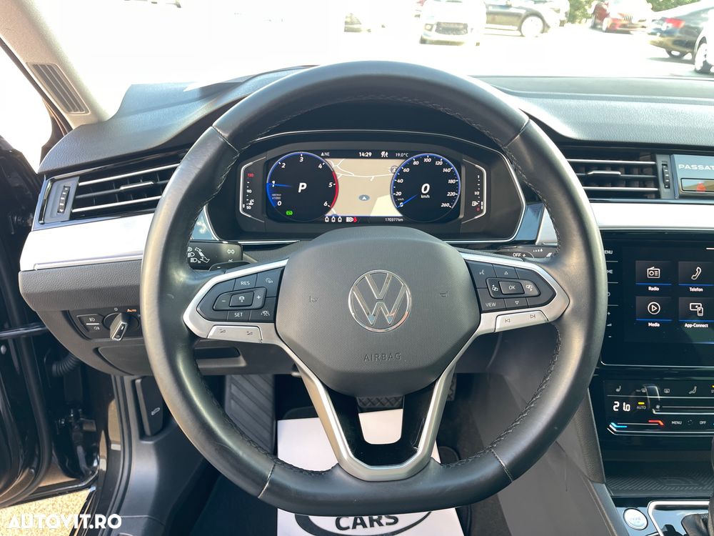 Volkswagen Passat 2.0 TDI SCR DSG Conceptline - 38