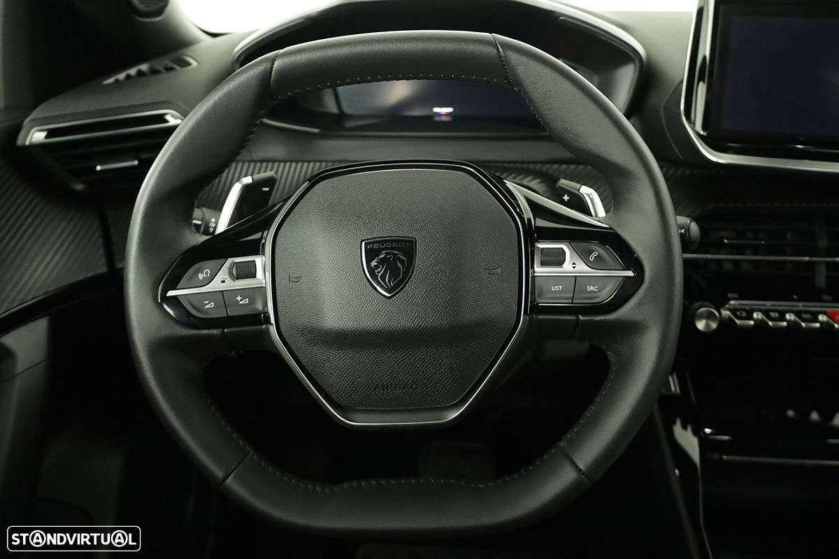Peugeot 2008 1.2 PureTech Allure EAT8 - 14