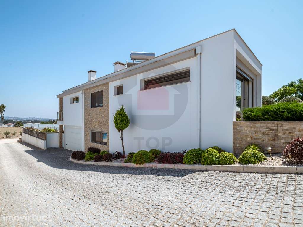 Moradia Moderna com Piscina - Nadadouro, Caldas da Rainha - Grande imagem: 3/36