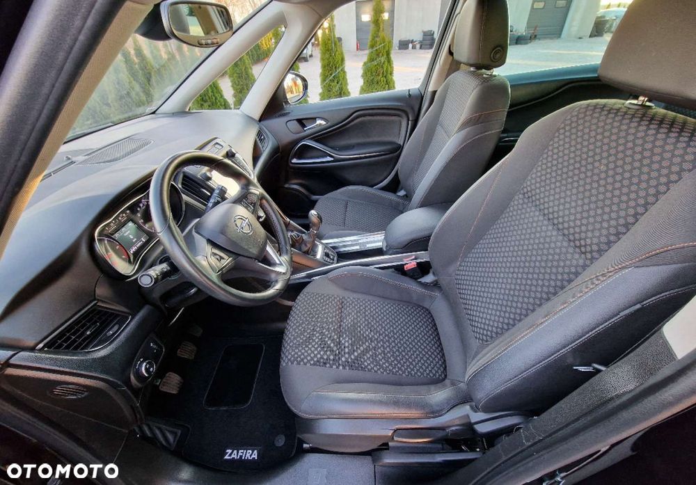 Opel Zafira - 16
