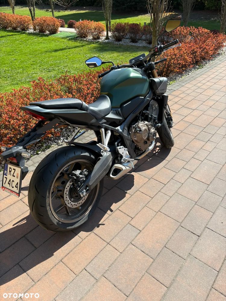 Honda CB - 2