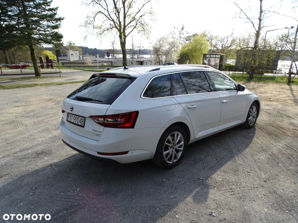 Skoda Superb 2.0 TDI 4x4 DSG L&K - 3
