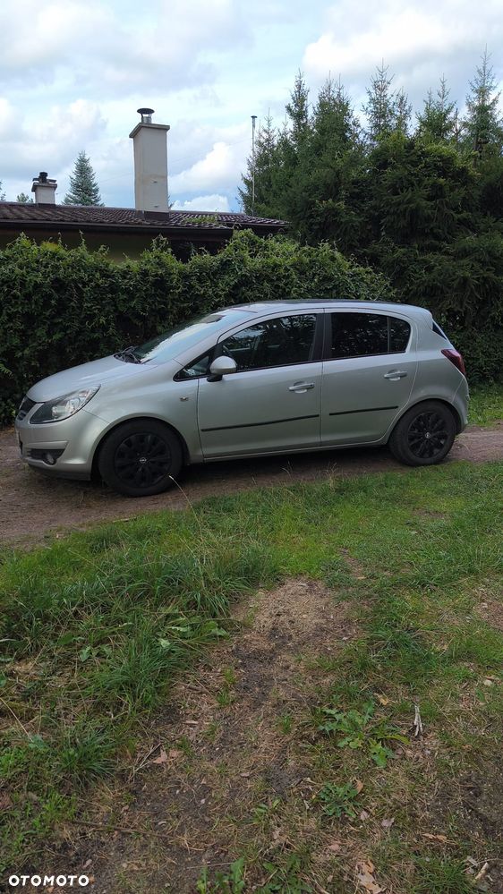 Opel Corsa 1.4 16V Cosmo - 2