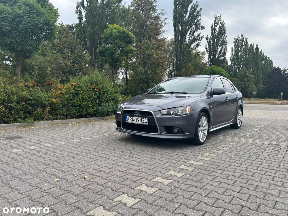 Mitsubishi Lancer - 10