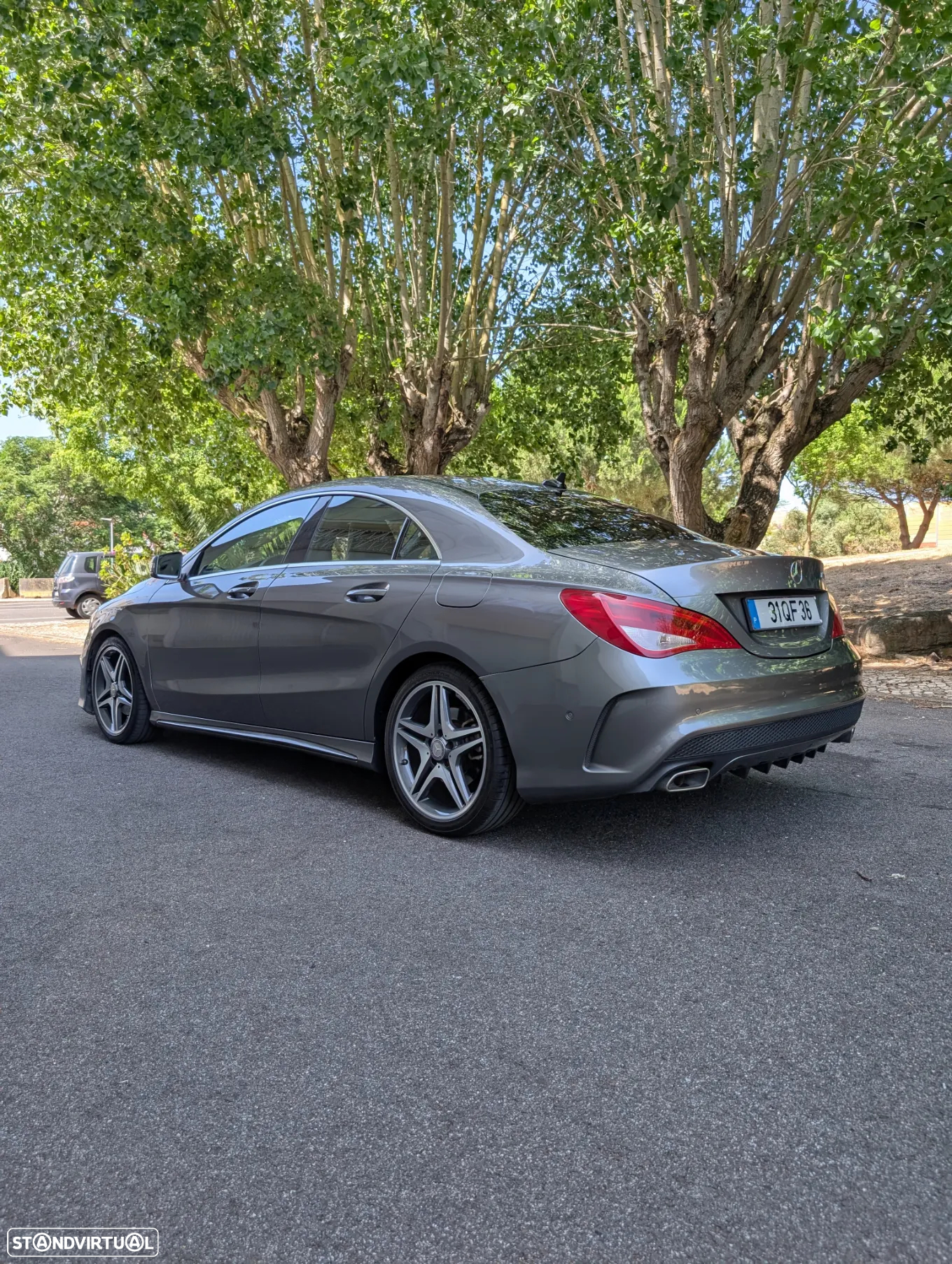 Mercedes-Benz CLA 180 CDi AMG Line - 4