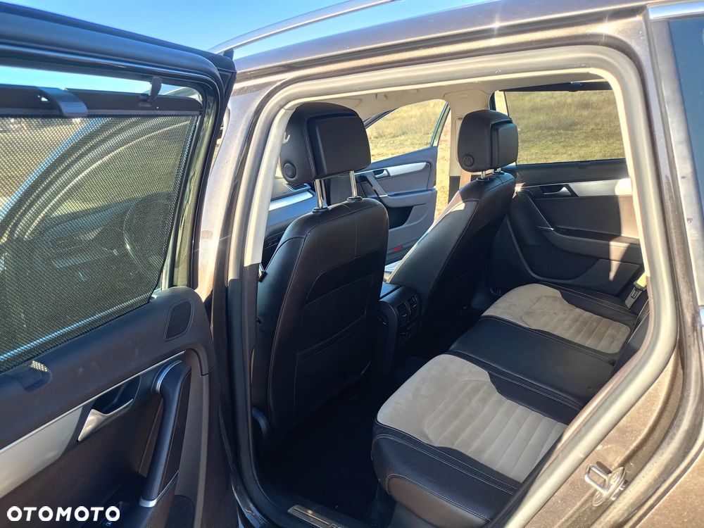 Volkswagen Passat 2.0 TDI Highline DSG - 11
