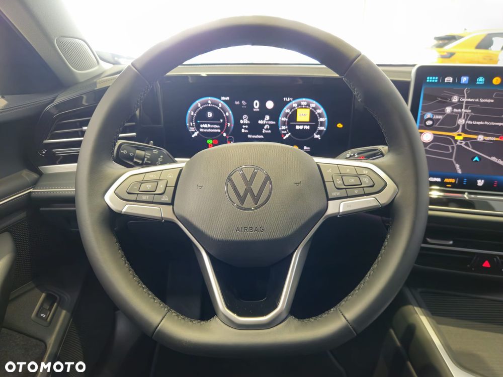 Volkswagen Passat - 8