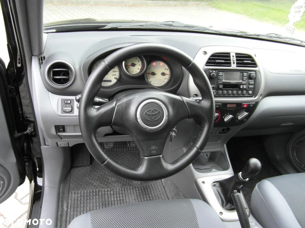 Toyota RAV4 4x4 Sol - 22