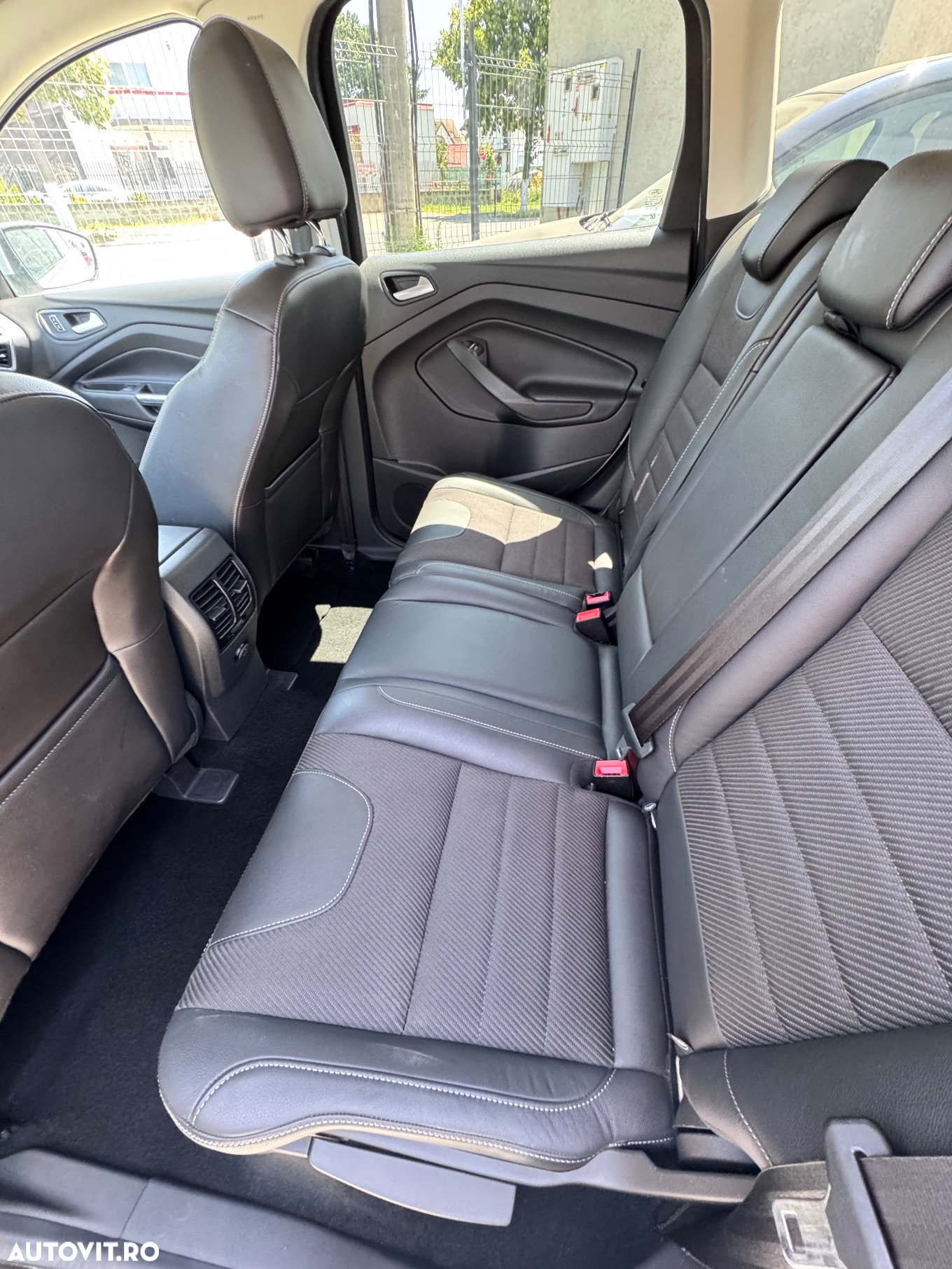 Ford Kuga - 12