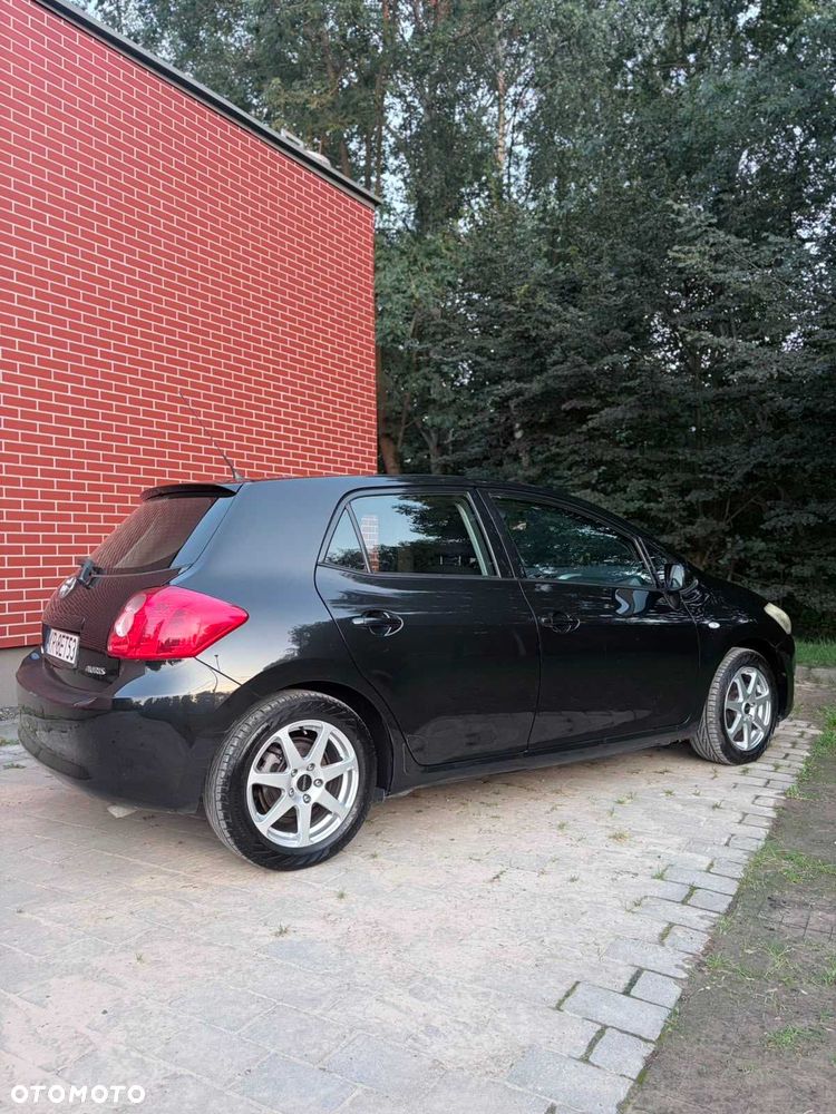 Toyota Auris - 4