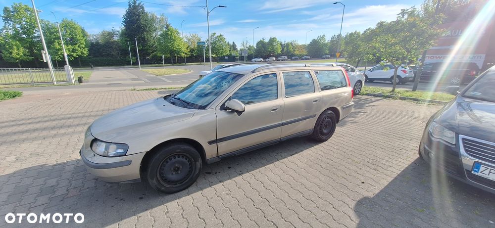 Volvo V70 2.4 - 8