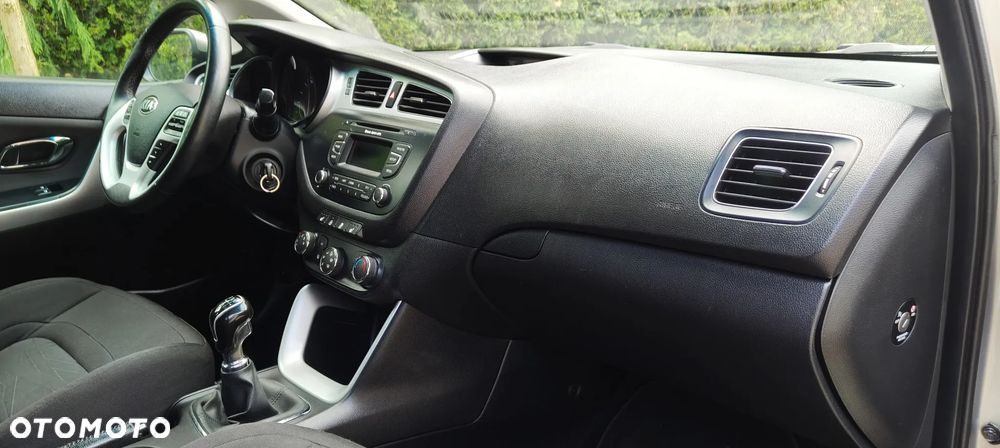 Kia Ceed 1.6 GDI ISG Platinum Edition - 17