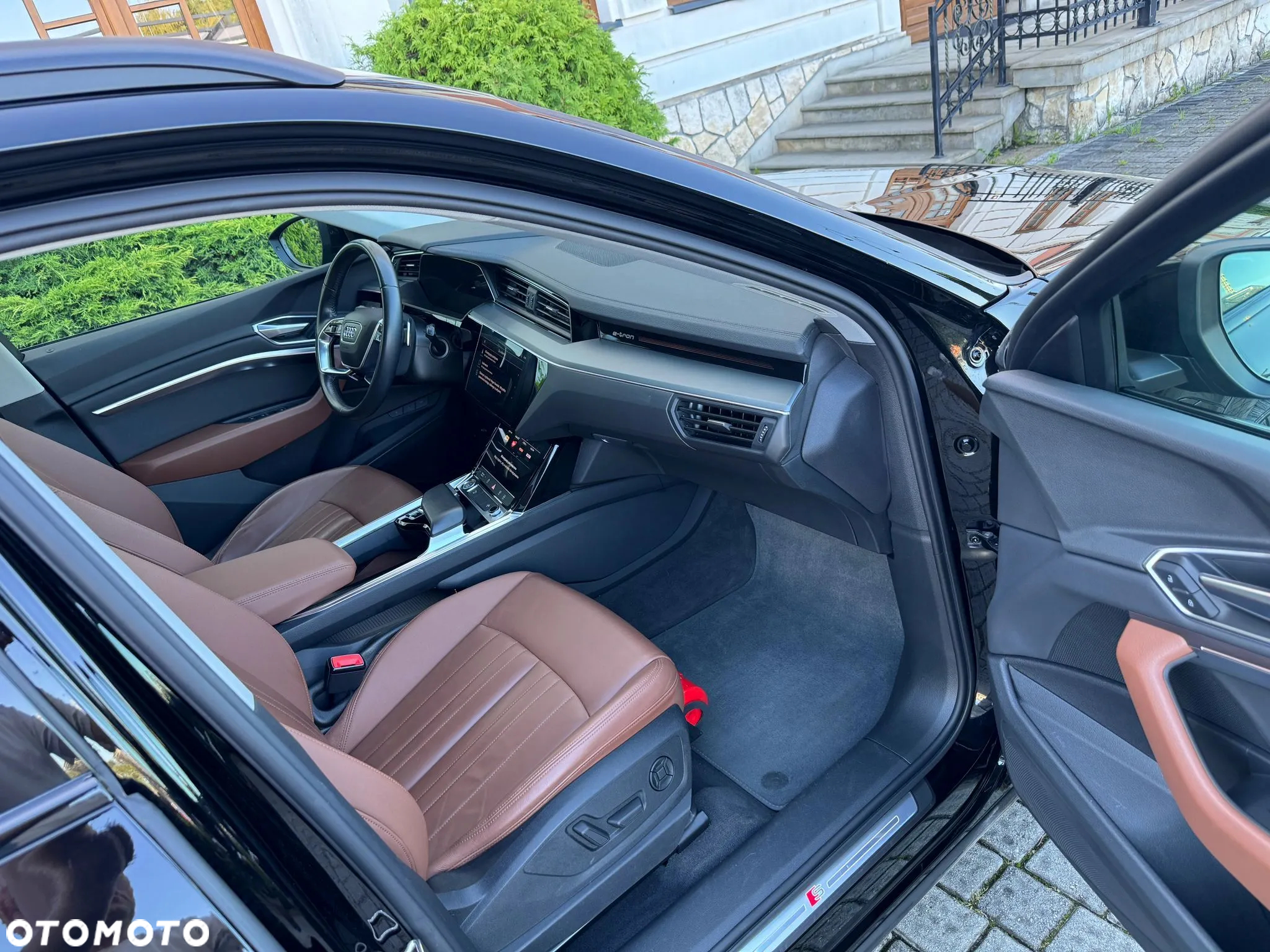 Audi e-tron 55 Quattro S Line - 11