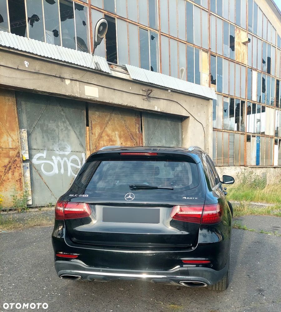 Mercedes-Benz GLC - 6