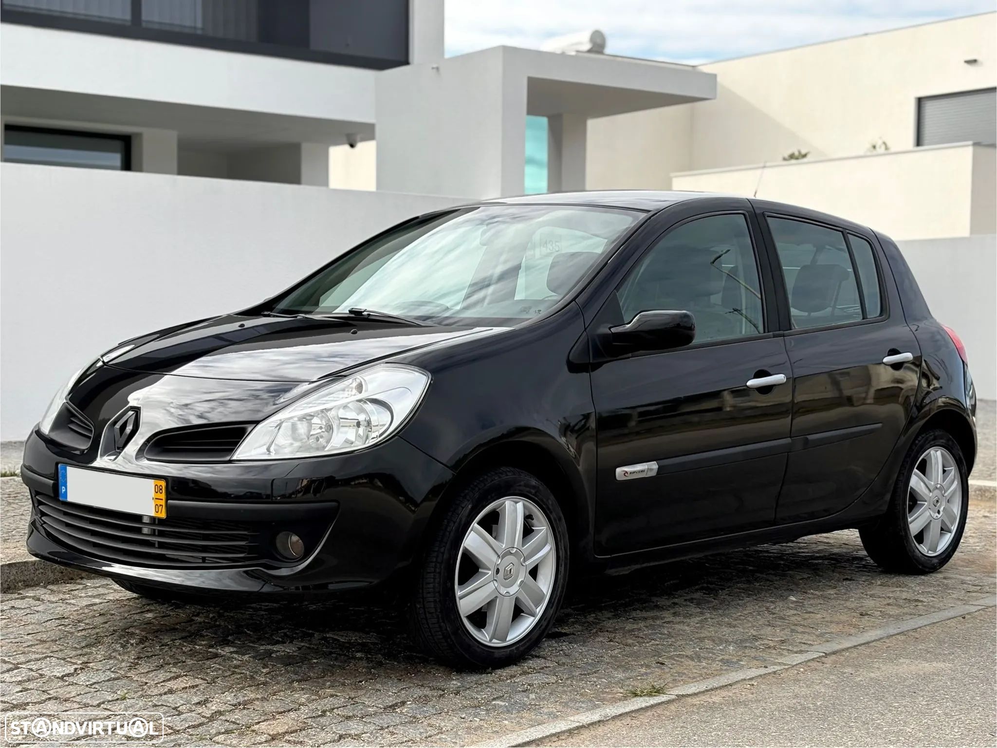 Renault Clio 1.2 16V Rip Curl II - 1